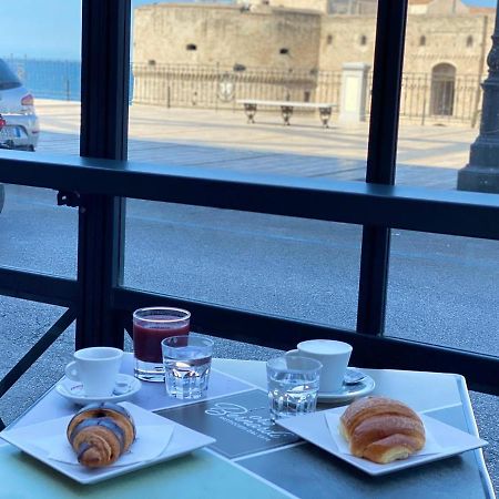 Philos - Appartements & Rooms Taranto Exterior photo