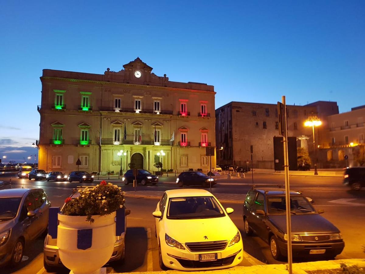 Philos - Appartements & Rooms Taranto Exterior photo