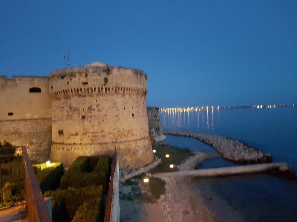 Philos - Appartements & Rooms Taranto Exterior photo