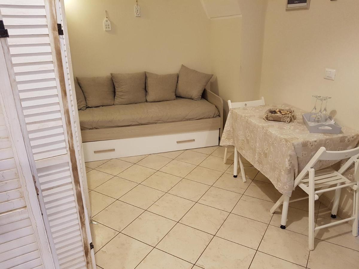 Philos - Appartements & Rooms Taranto Exterior photo