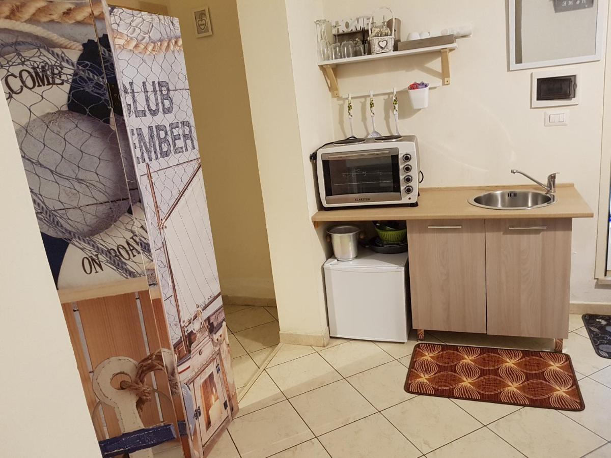 Philos - Appartements & Rooms Taranto Exterior photo