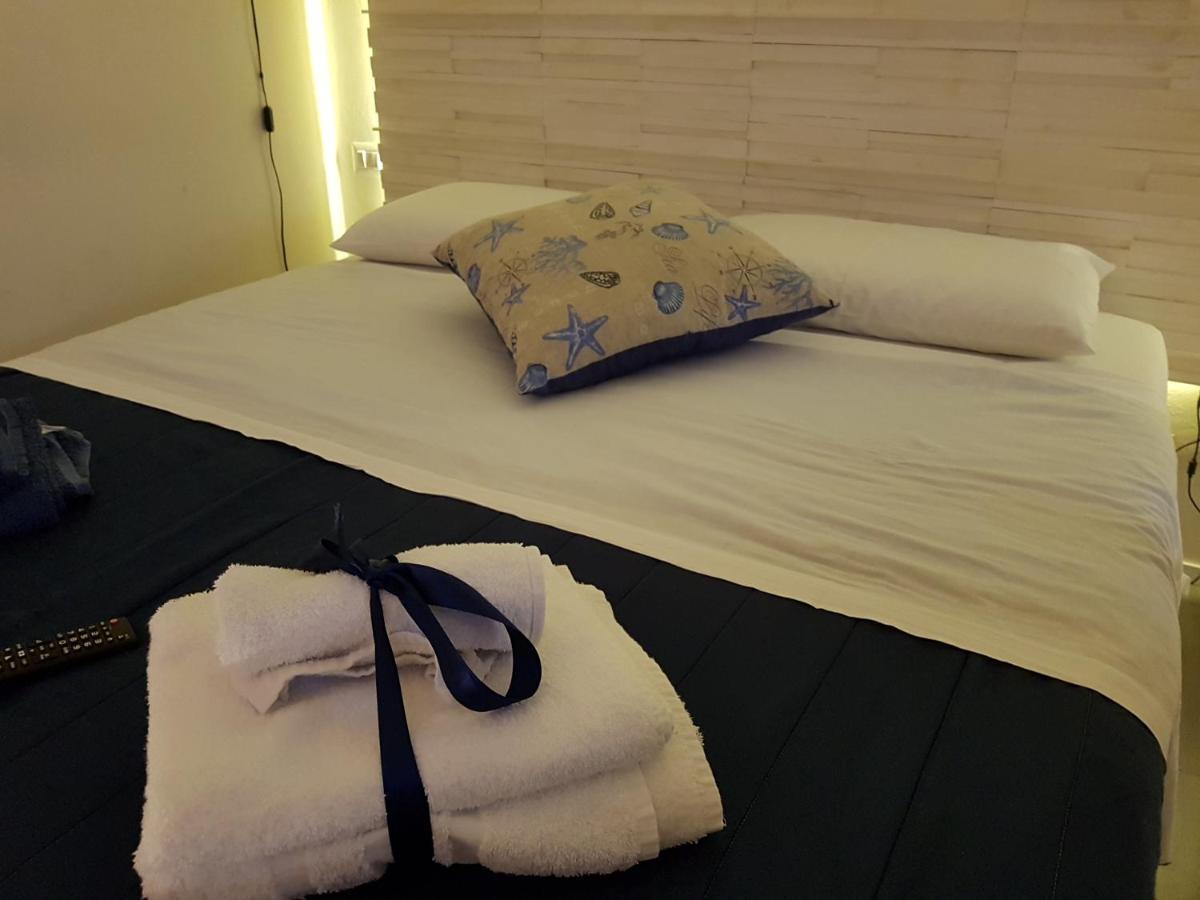Philos - Appartements & Rooms Taranto Exterior photo