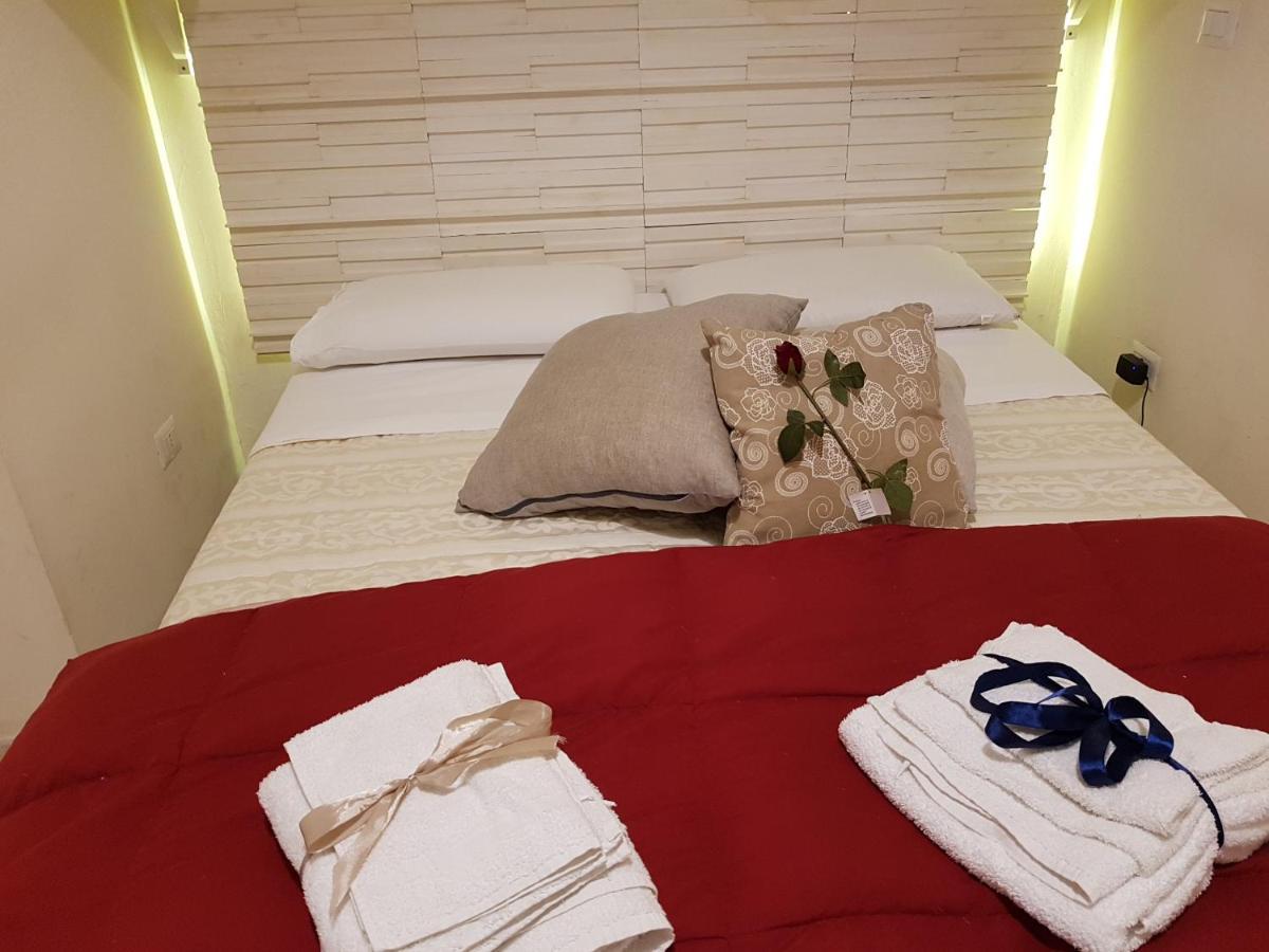Philos - Appartements & Rooms Taranto Exterior photo