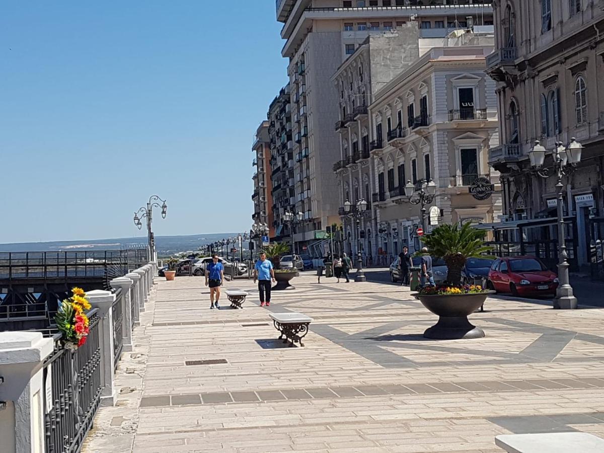 Philos - Appartements & Rooms Taranto Exterior photo