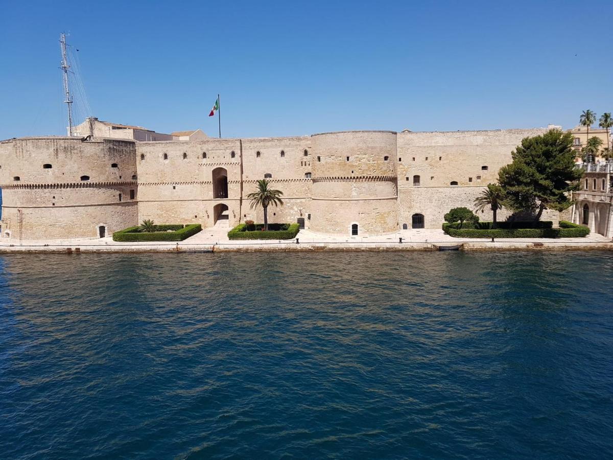 Philos - Appartements & Rooms Taranto Exterior photo