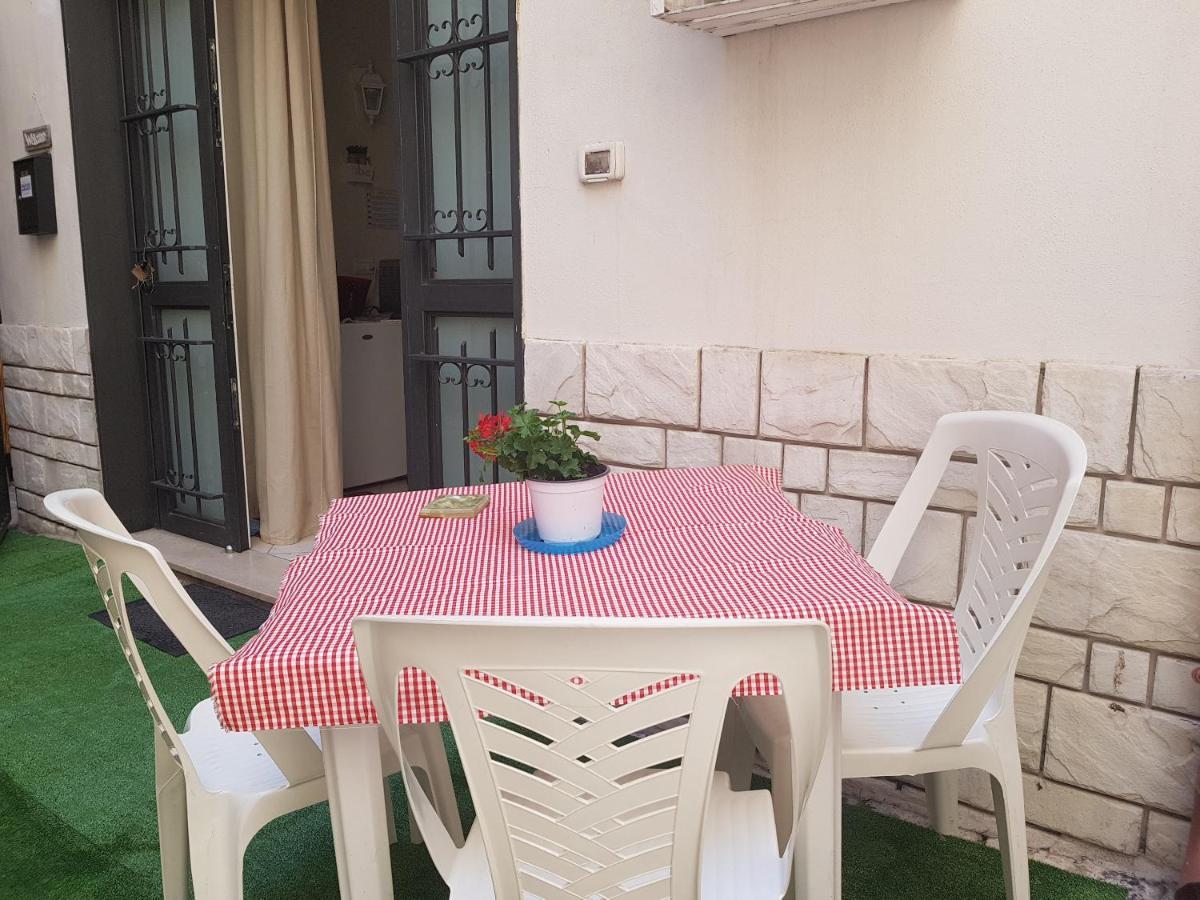 Philos - Appartements & Rooms Taranto Exterior photo